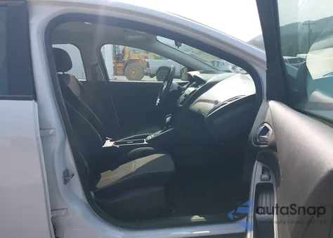 2018 Ford Focus S from USA, damaged, VIN 1FADP3E22JL264481